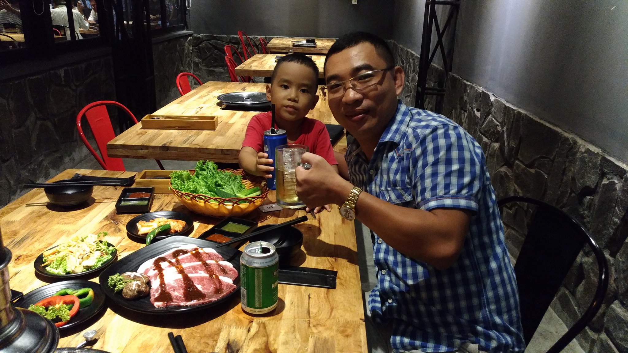 Chỉ là ăn uống..