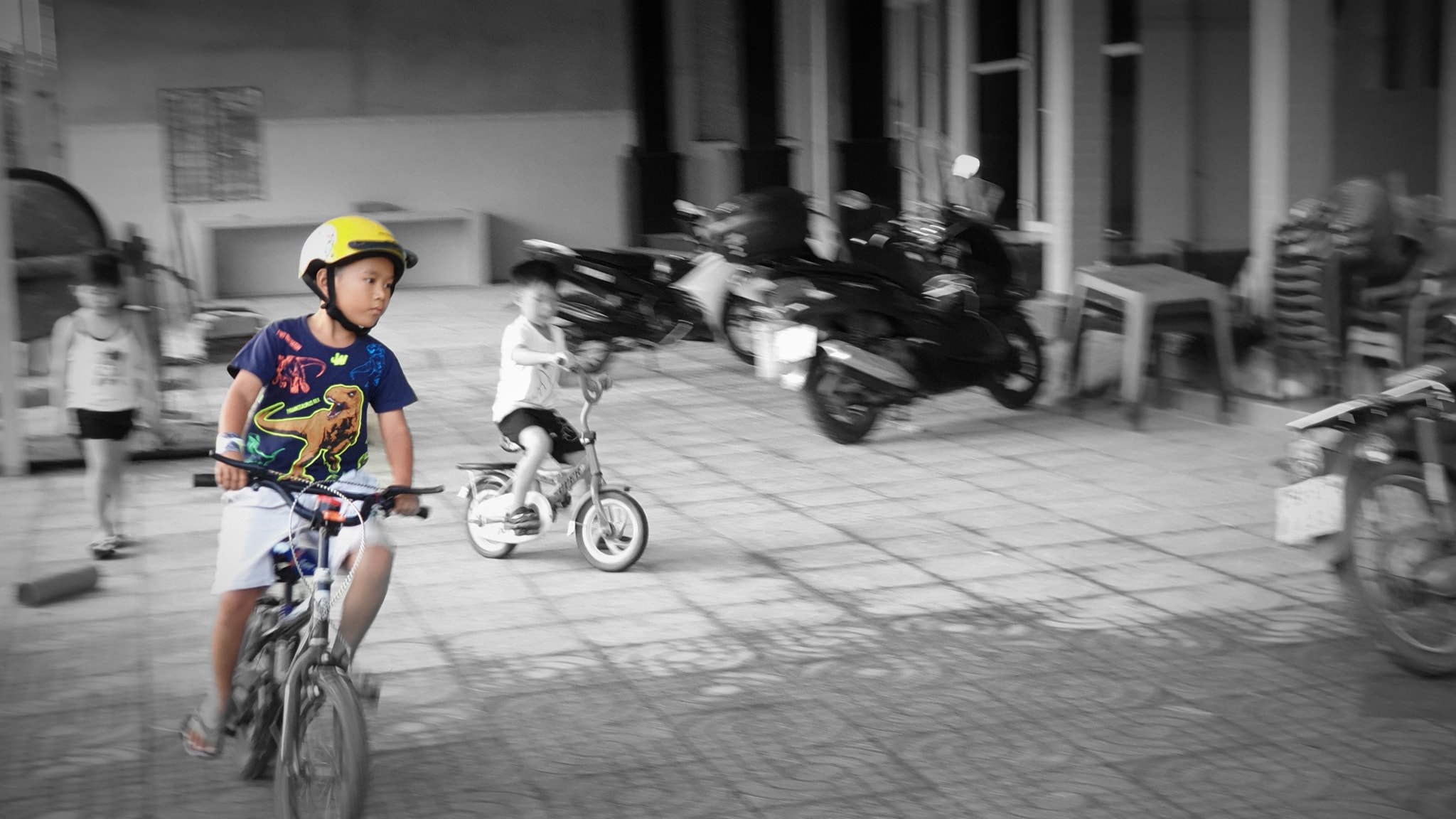 Sau giờ tan trường..